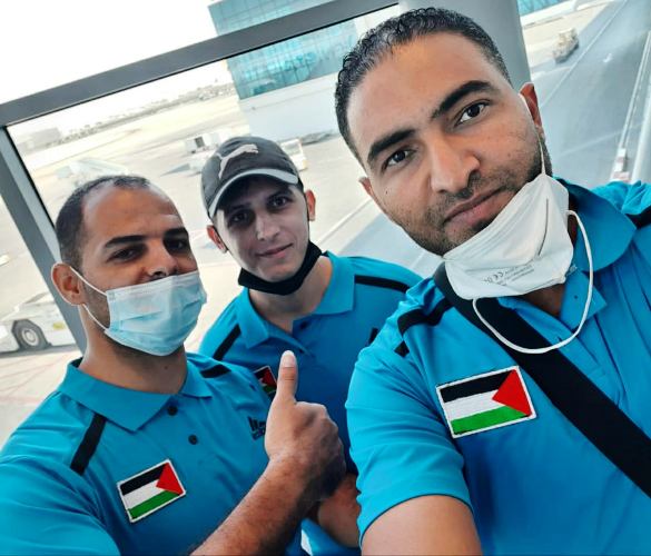 لاعبو المنتخب الوطني لكرة الطاولة يصلون الدوحة