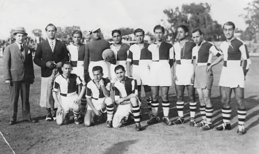 فريق نادي الروضة في القدس  قبل 89 عاما