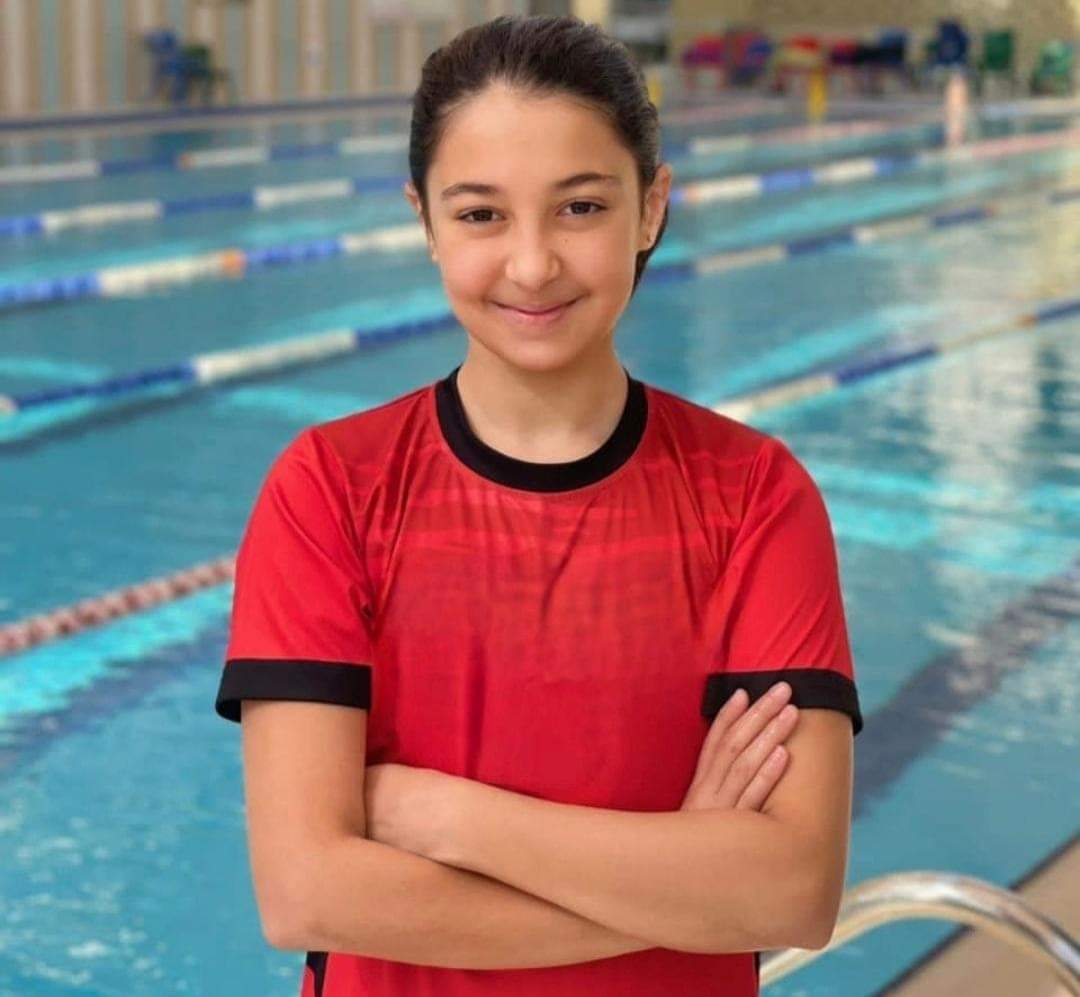 الفلسطينية جود عصفور تحرز 3 ميداليات في بطولة دبي للسباحة