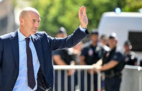 الطريق الطويل لزيدان يقوده إلى رأس الجهاز الفني لمنتخب فرنسا..