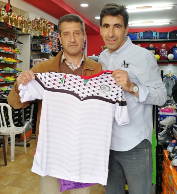 عبد القادر الجزائري المنبع الفرنسي المسكن عاشق للرياضة الفلسطينية