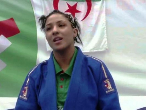 لاعبة الجودو الجزائرية أمينة بلقاضي ترفض مواجهة خصمها الاسرائيلية