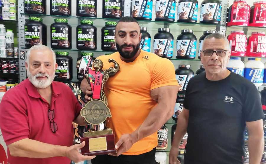 فلسطين تحتفي بأبنها البيغ سرحان العائد من بطولة العالم