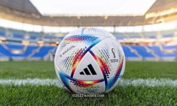 صورة الكرة الرسمية لمونديال قطر صناعة مصرية