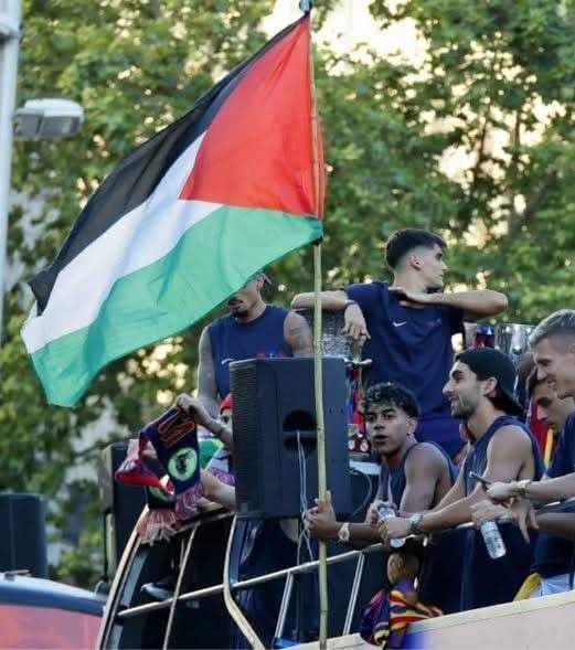 من برشلونة إلى العالم: نجوم رياضيون ينحازون للحق الفلسطيني..