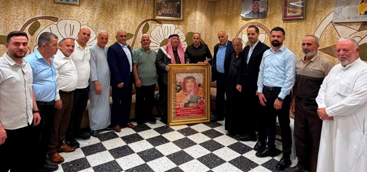 الفريق جبريل الرجوب يترأس وفدا رياضيا موسعا .. لزيارة عميد رجال الاصلاح ابو اكرم ابو اسنينة